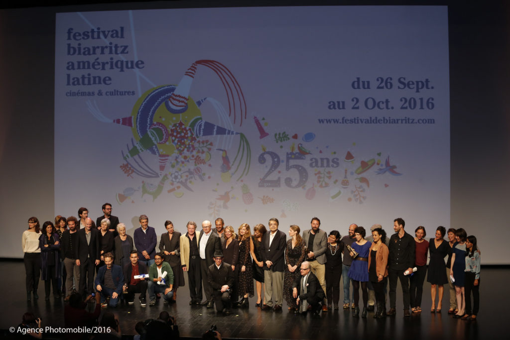 Photo de groupe du Festival biarritz amerique latine au Pays Basque edition 2016.

Pays Basque, Pyrenees-Atlantiques, Aquitaine, France, Europe.